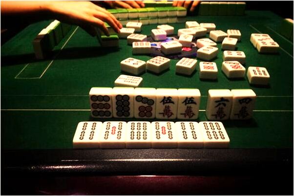 夢到死人給活人上香是啥預兆_周公解夢官網