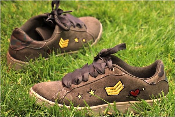 夢到床在室外長草鞋意味著什麼_周公解夢官網