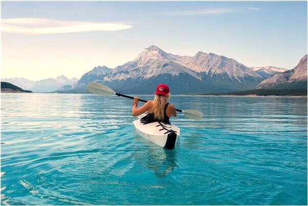 夢到好多人拉著行李上山的預兆_周公解夢官網