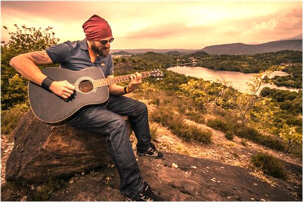 夢到了前後碰見兩班人抬著死人的預兆_周公解夢官網