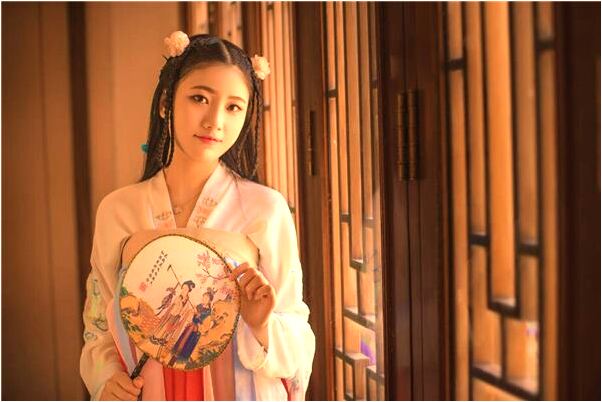 夢到了被暗戀對象抱住是啥預兆_周公解夢官網