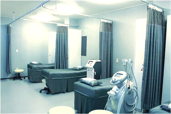 夢見親女孩腳會是什麼預兆_周公解夢官網