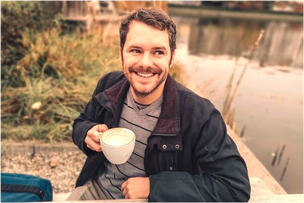 夢見美女親熱是什麼預兆？_周公解夢官網