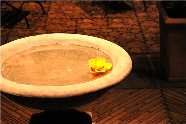 夢見挑著紙錢趕路是咋回事_周公解夢官網