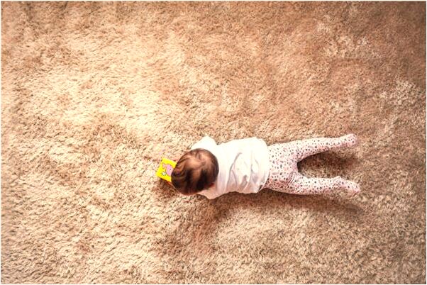 夢見半夜好幾個小孩站在門口笑是什麼預兆？_周公解夢官網