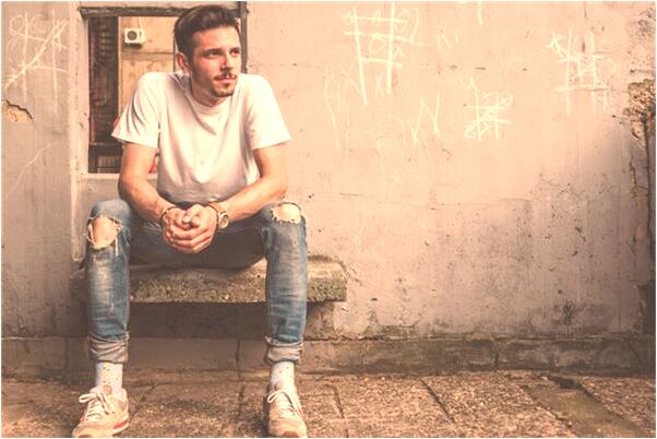 夢到了在廁所睡覺來了貓頭鷹有什麼徵兆_周公解夢官網