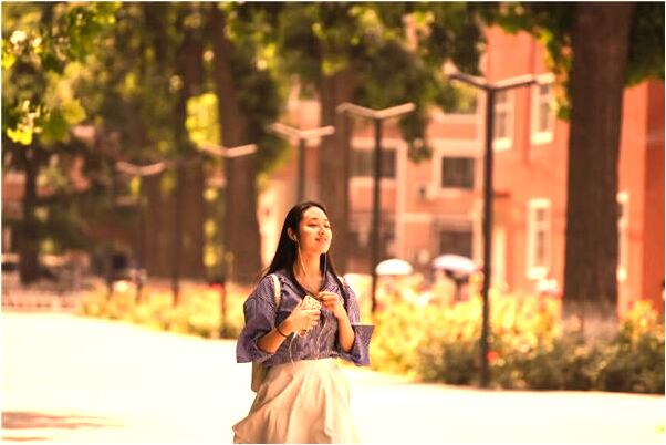 夢到了一個女人渾身著火有什麼說法_周公解夢官網