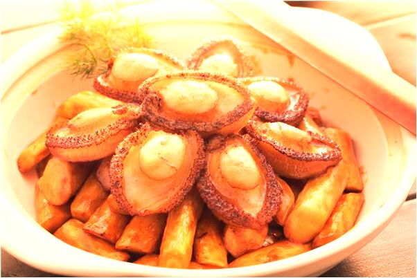 夢見同三個認識的女人做愛是凶兆還是吉兆_周公解夢官網