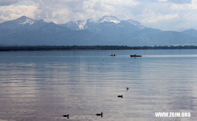 夢見玻璃球_周公解夢夢到玻璃球是什麼意思_做夢夢見玻璃球好不好_周公解夢官網