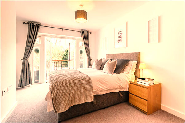 夢到了鞋底有黃色的屎是什麼意思_周公解夢官網