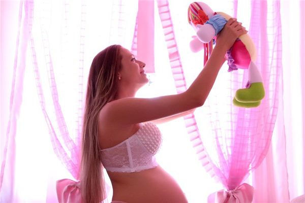 夢見朋友生寶寶什麼預兆_周公解夢