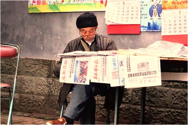 夢到了自己裸身和男人躺床上怎么樣_周公解夢官網