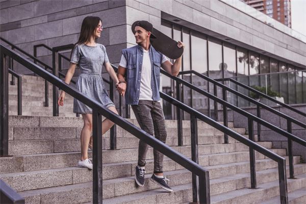 29歲的人和什麼屬相的人合適2021_十二生肖