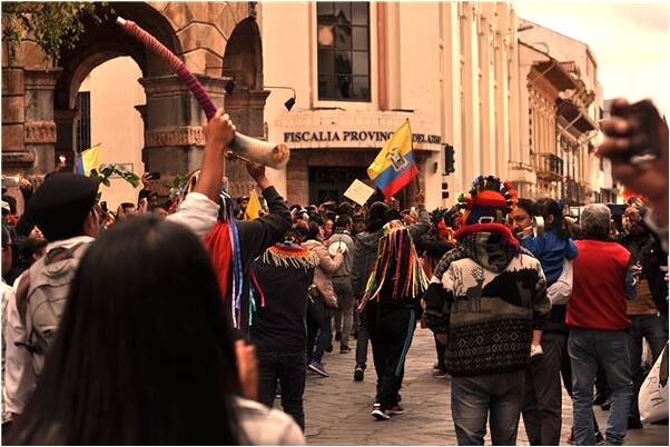 夢到了別人到家裡來報喪有什麼寓意嗎?_周公解夢官網