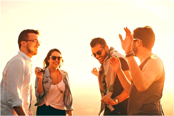 夢到了和自己愛暮女孩一起玩有什麼含義_周公解夢官網