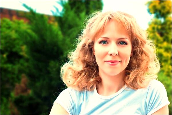 夢見自己穿白褲子藍衣服有何寓意_周公解夢官網