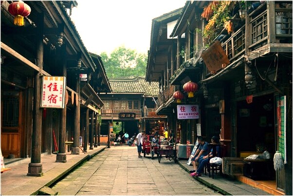 夢到滿天滿地大水怎么回事_周公解夢官網