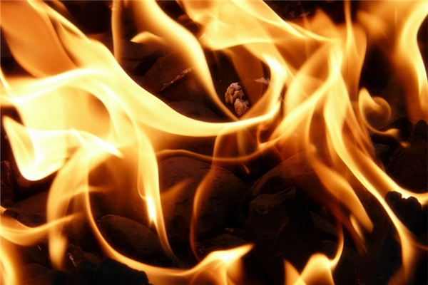 夢到了燃燒的火是凶兆還是吉兆_周公解夢
