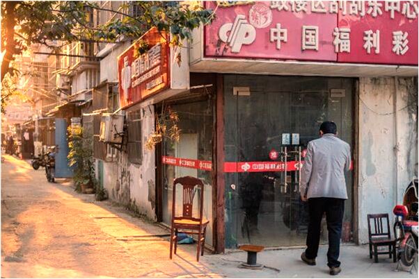 夢見自己和女人在洗頭是什麼徵兆_周公解夢官網