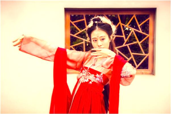 夢見酒吧剛認識男孩子和他朋友是不是好的徵兆呢_周公解夢官網