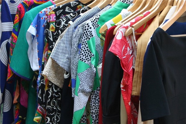 夢到了給父親買衣服是啥意思_周公解夢