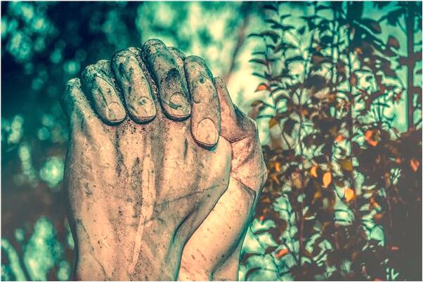 夢到了夢打破了別人的頭出血了是好事還是壞事_周公解夢官網