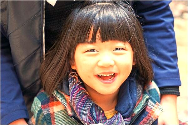 夢見房頂有個窟窿掉個石頭有什麼預示嗎_周公解夢官網