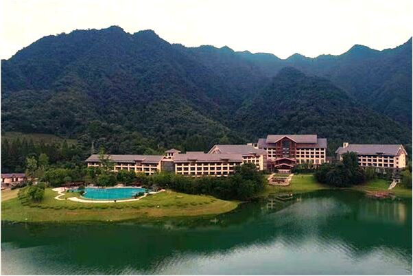 夢到了臉被劃破流血是啥意思_周公解夢官網