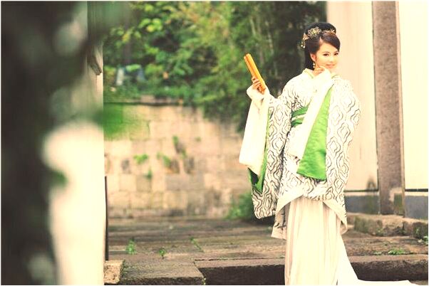 夢到了老公被蛇咬到腳趾有什麼含義_周公解夢官網