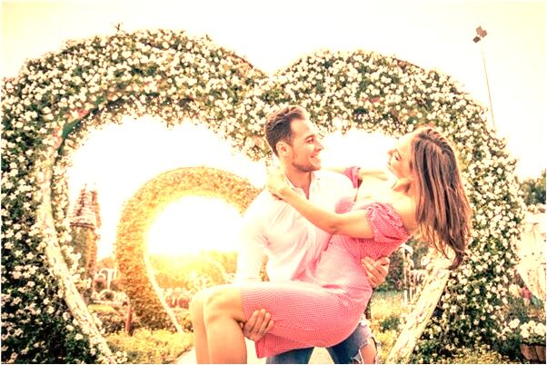 夢見女人送我車有什麼預兆_周公解夢官網