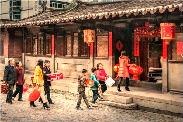 夢見蛇纏死蛇什麼預兆_周公解夢官網