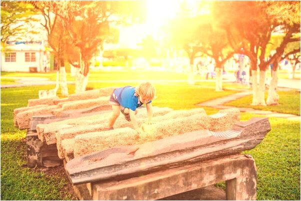夢到女孩在我背上說話會是什麼預兆_周公解夢官網