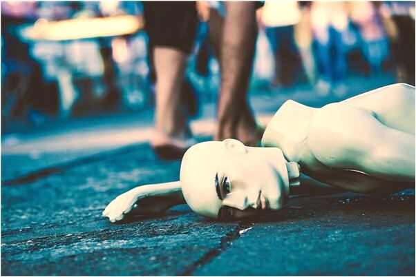 夢見身掛車在懸崖壁上預示什麼_周公解夢官網