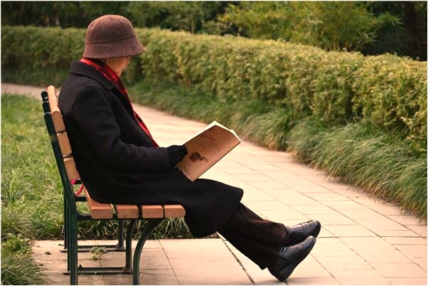 夢到了自己抱小男孩尿尿怎么樣_周公解夢官網