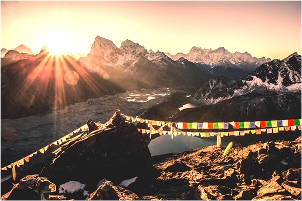 夢到一輛拉著屍體的車有什麼說法_周公解夢官網