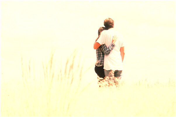 夢到了門牙疼痛出血鬆動有什麼意思_周公解夢官網