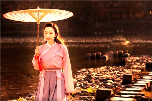 夢到兩個男人在我房間和我打牌意味著什麼_周公解夢官網