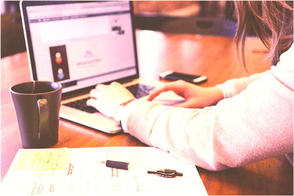 夢見家裡有兩隻狗預示什麼_周公解夢官網