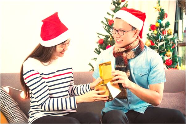 夢見老婆穿紅裙有什麼預兆_周公解夢官網