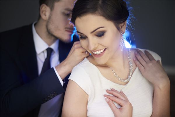 屬蛇女最佳上等婚配_十二生肖