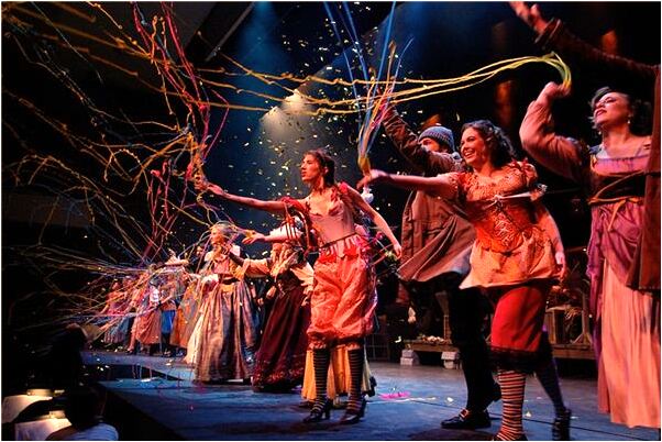 夢到找的人在高的地方預示了什麼_周公解夢官網