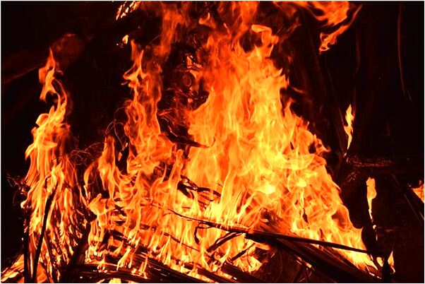 夢見黑夜舉行葬禮怎么回事_周公解夢官網