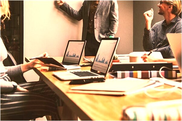 夢見車子被別人偷了是不是好的徵兆呢_周公解夢官網