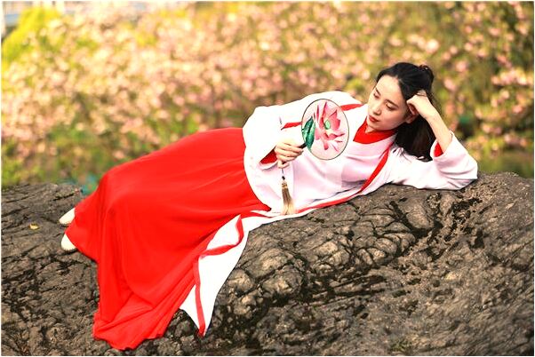 夢到跟著去世的爺爺是啥預兆_周公解夢官網