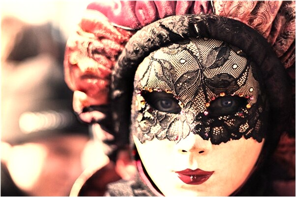 夢到了踩到泥濘的路是什麼預兆_周公解夢官網