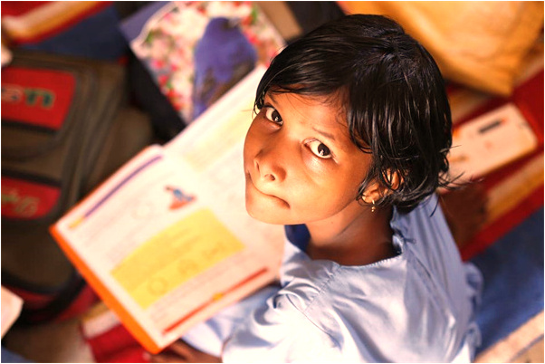 夢見和女生坐車一起掉到江里是什麼意思_周公解夢官網