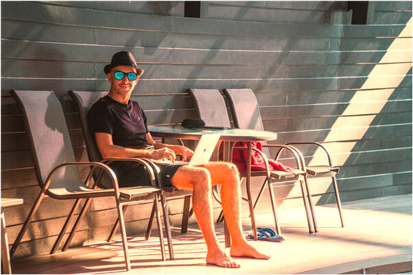 夢到了朋友給我買麵包是怎么回事_周公解夢官網