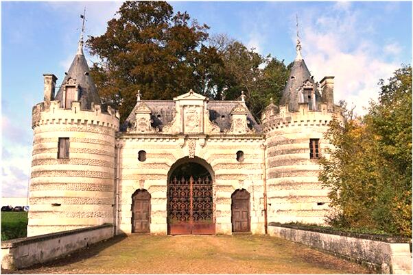 夢到了得到金項鍊金耳釘丟了有什麼徵兆_周公解夢官網