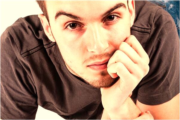 夢到肚子有黑蟲有什麼意思_周公解夢官網