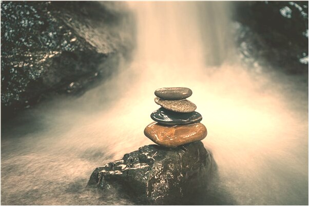 夢到在家裡請別人吃飯代表著什麼？_周公解夢官網